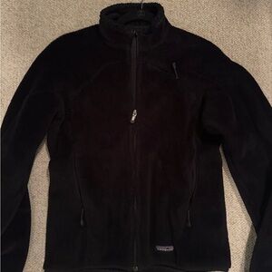 EUC. Women’s Patagonia full zip up fleece.
